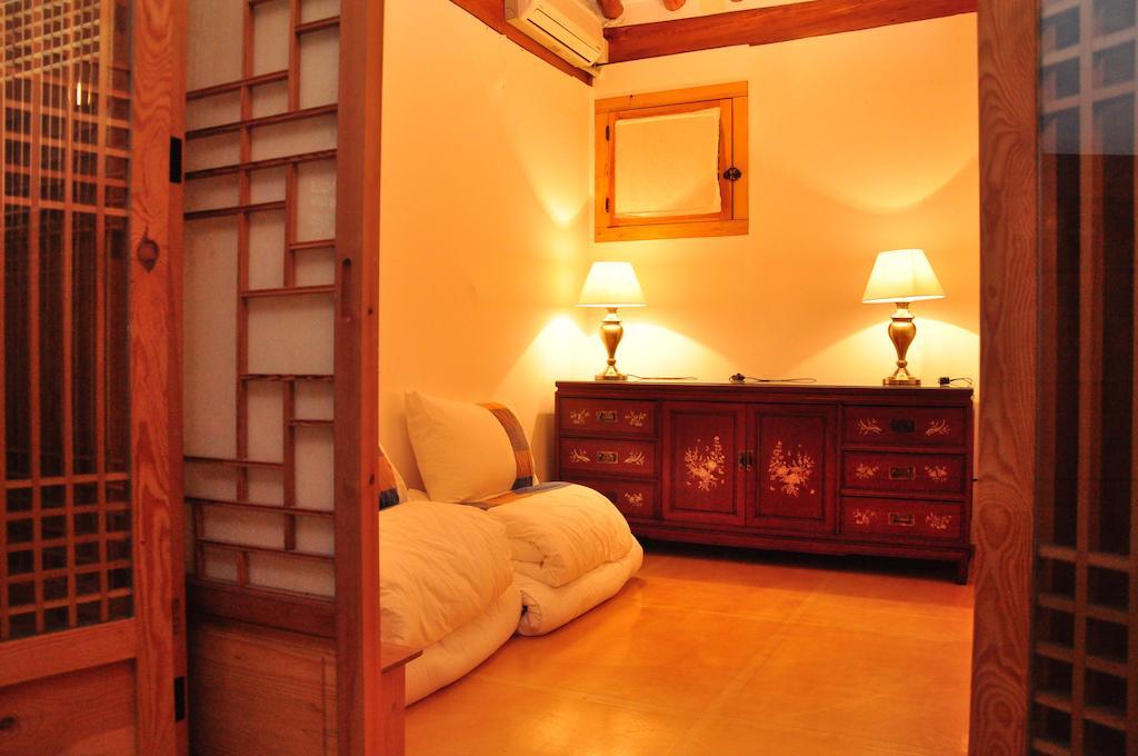 Hueahn Hanok Guesthouse Σεούλ Δωμάτιο φωτογραφία