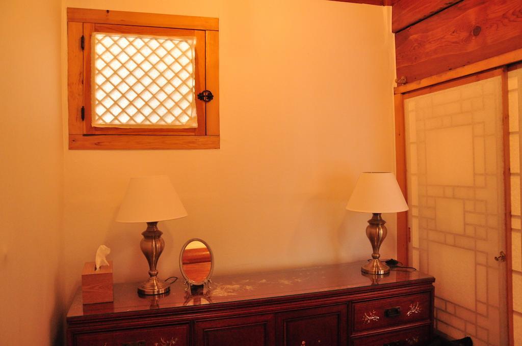 Hueahn Hanok Guesthouse Σεούλ Δωμάτιο φωτογραφία