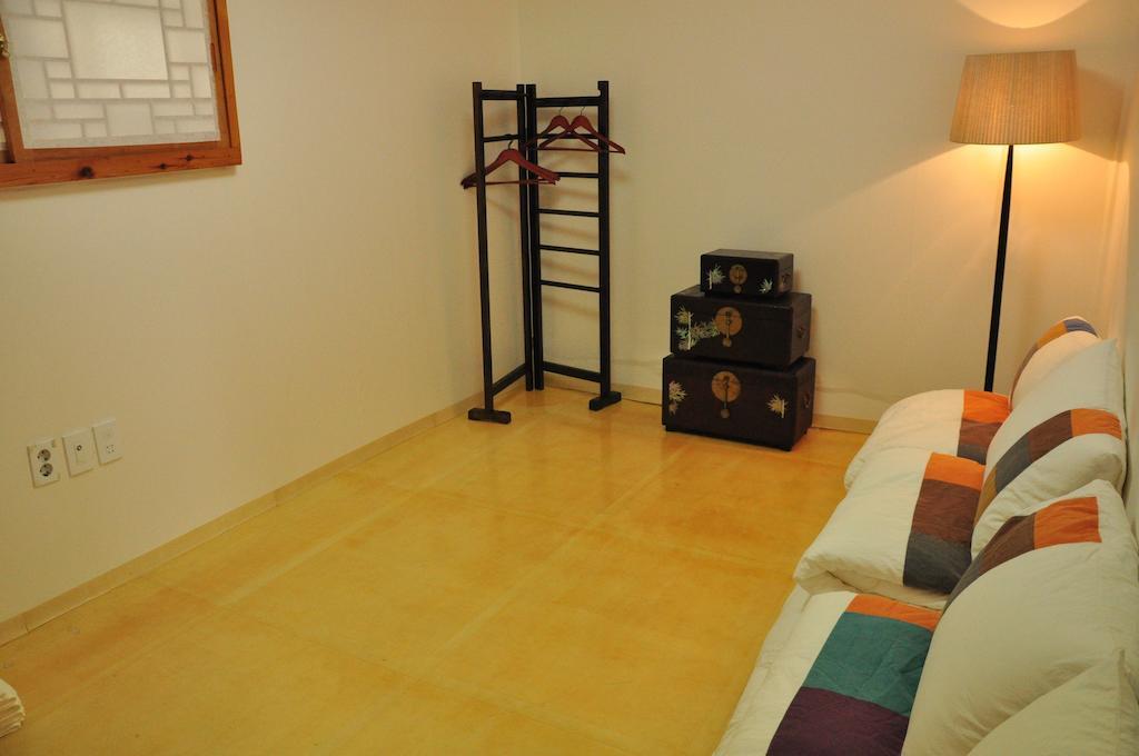 Hueahn Hanok Guesthouse Σεούλ Δωμάτιο φωτογραφία